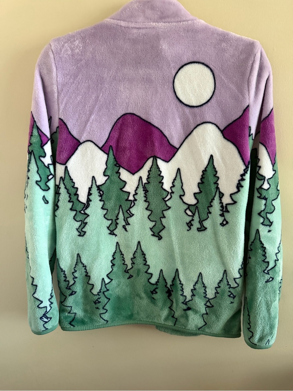 New! Peanuts Snoopy Lavender Fleece Jacket with Green Trim - Picture 2 of 3